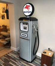 Load image into Gallery viewer, Plain Vintage Petrol Pump