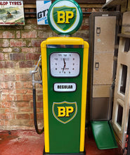 Load image into Gallery viewer, Plain Vintage Petrol Pump